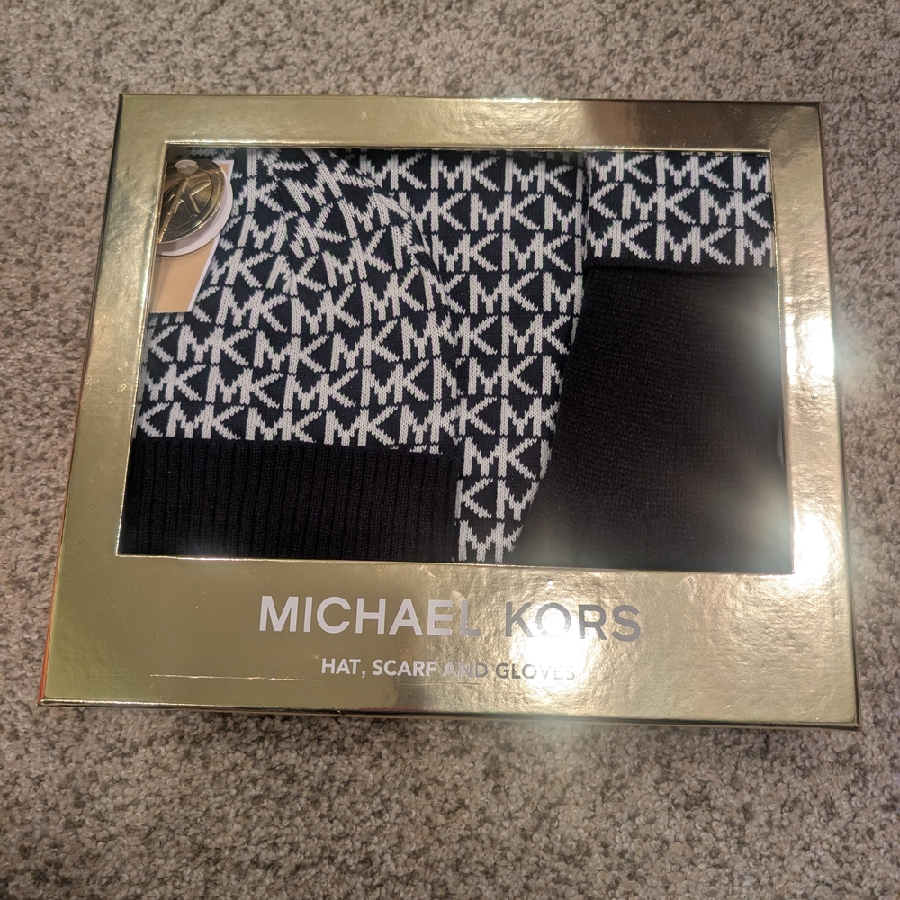 Michael Kors Black and White Hat, Scarf, and Gloves Set - Picture 4 of 4